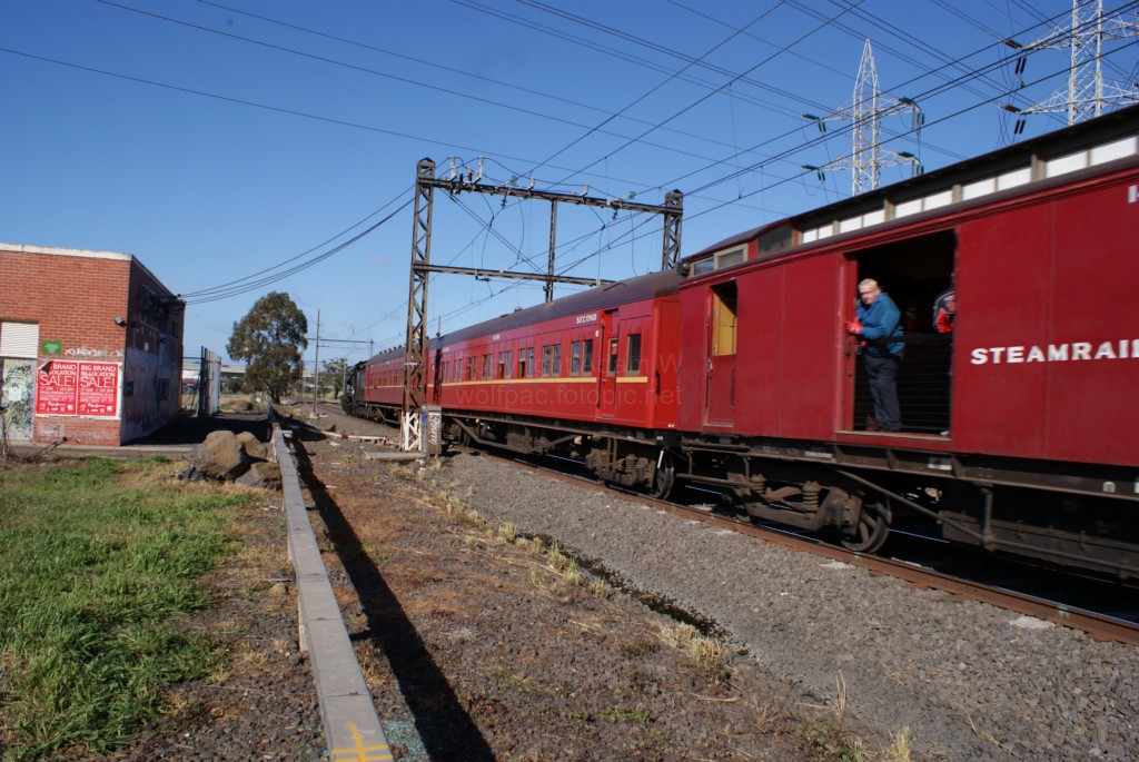 SRV Sunshine-Sydenham Shuttles - 427 - 11-7-10 - DSC02475 [1024x768]