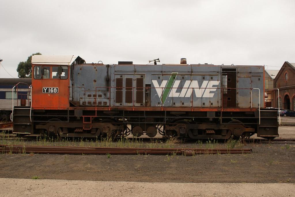 Steamrail Yard Setup - 27-Feb-2010 - 011 of 126 --- [DSC00123 - 1280x768]