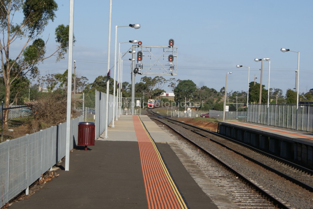 Sprinters 7021--7022 - Melton Station - 15-2-2010 - 01 of 12 --- DSC09970 [1024x768]