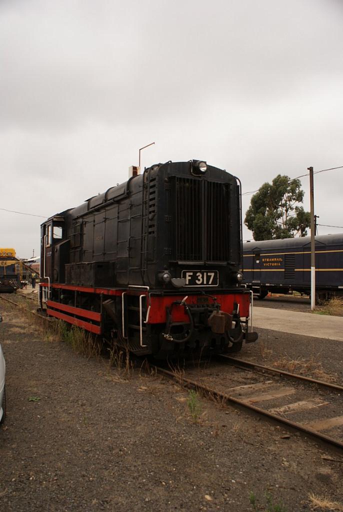 Steamrail Yard Setup - 27-Feb-2010 - 014 of 126 --- [DSC00126 - 1280x768]