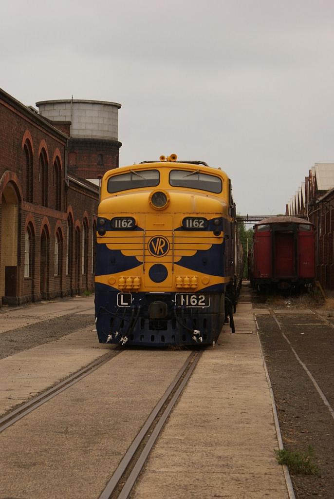 Steamrail Yard Setup - 27-Feb-2010 - 018 of 126 --- [DSC00130 - 1280x768]