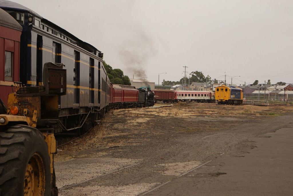 Steamrail Yard Setup - 27-Feb-2010 - 020 of 126 --- [DSC00132 - 1280x768]