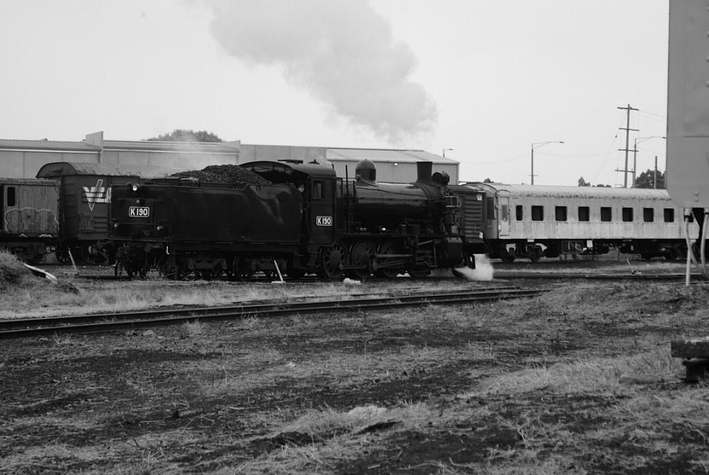 Steamrail Yard Setup - 27-Feb-2010 - 035 of 126 --- [DSC00148 - 1280x768]