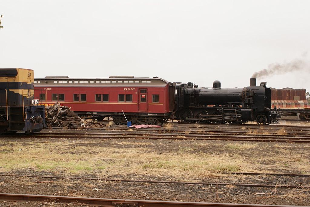 Steamrail Yard Setup - 27-Feb-2010 - 046 of 126 --- [DSC00163 - 1280x768]