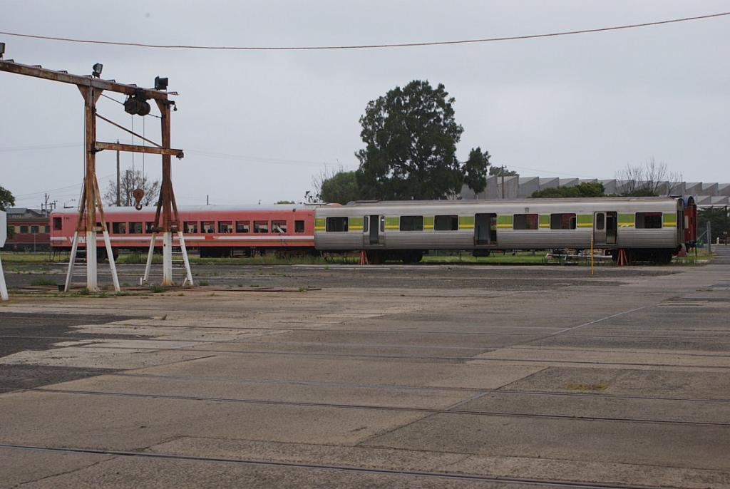 Steamrail Yard Setup - 27-Feb-2010 - 053 of 126 --- [DSC00170 - 1280x768]