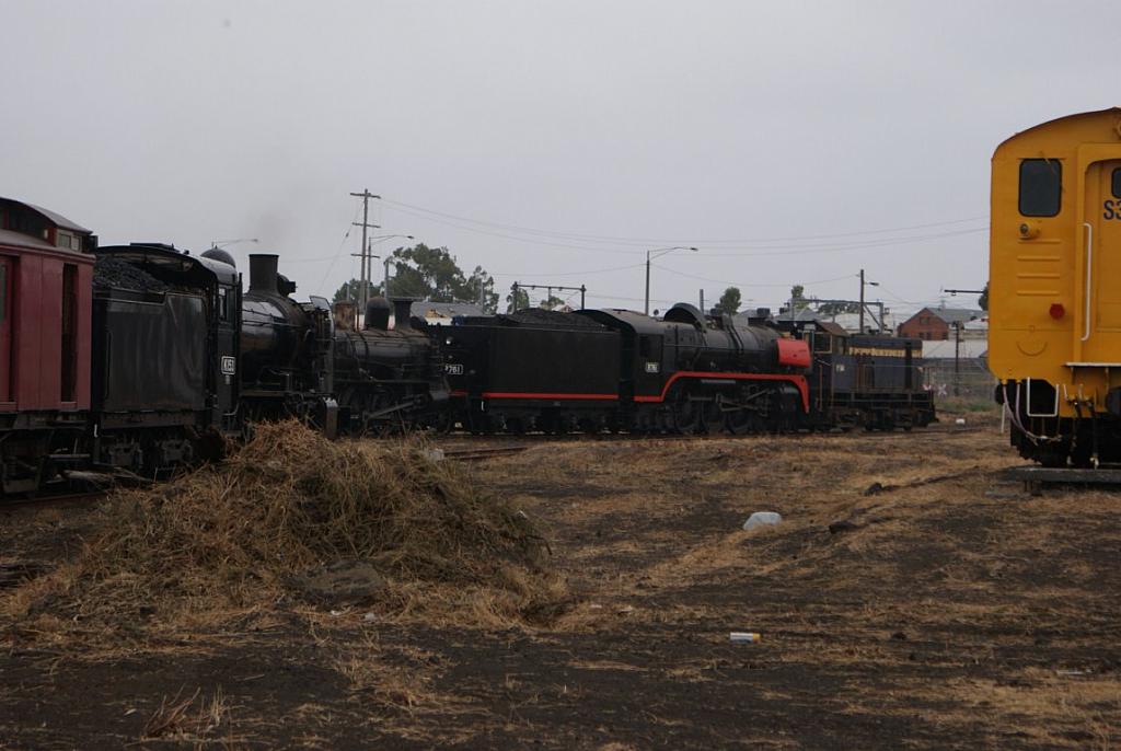 Steamrail Yard Setup - 27-Feb-2010 - 069 of 126 --- [DSC00187 - 1280x768]