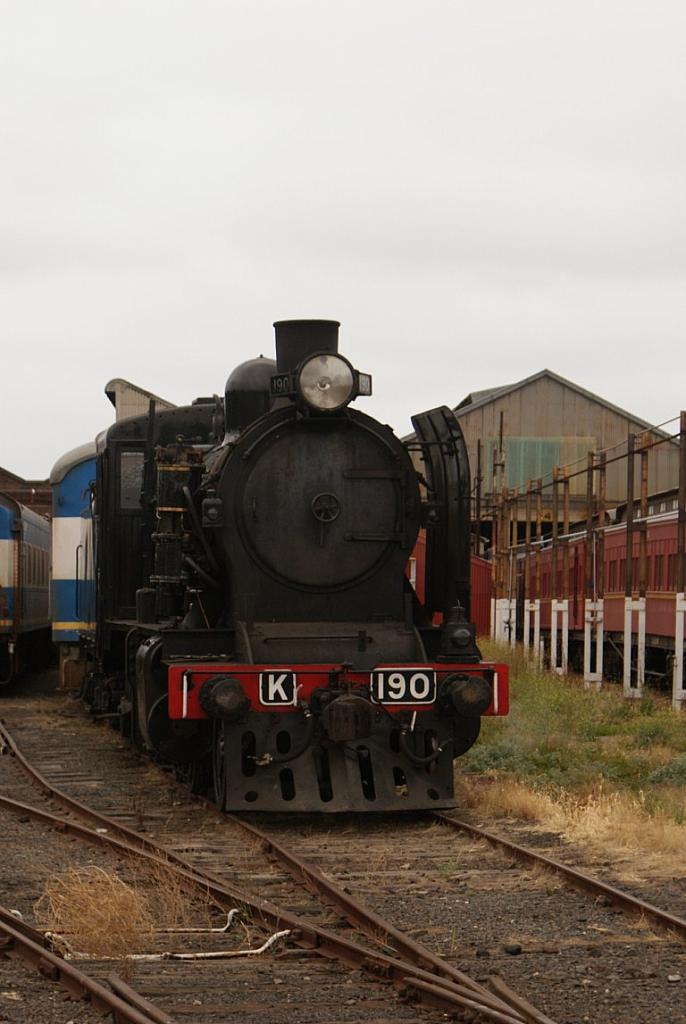 Steamrail Yard Setup - 27-Feb-2010 - 106 of 126 --- [DSC00227 - 1280x768]